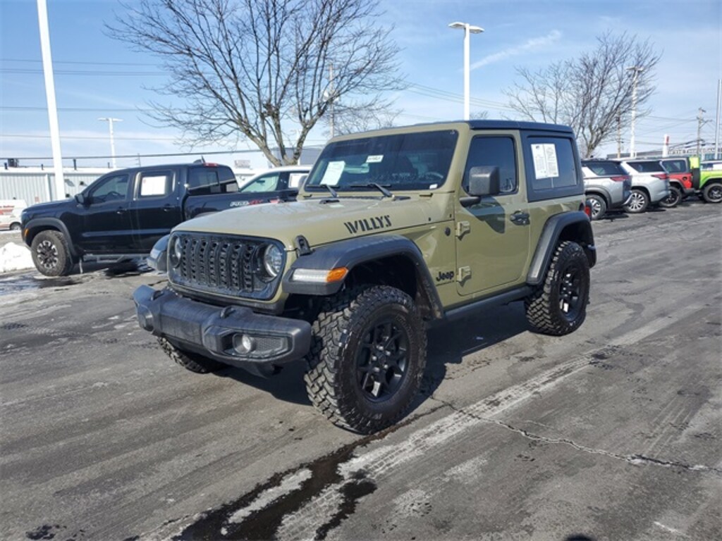 Used 2025 Jeep Wrangler Sport SUV