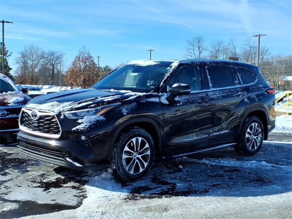 Used 2020 Toyota Highlander XLE SUV