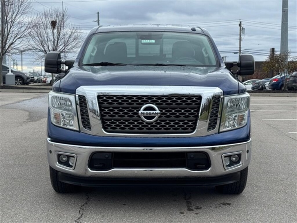 Used 2017 Nissan Titan SV Truck Crew Cab