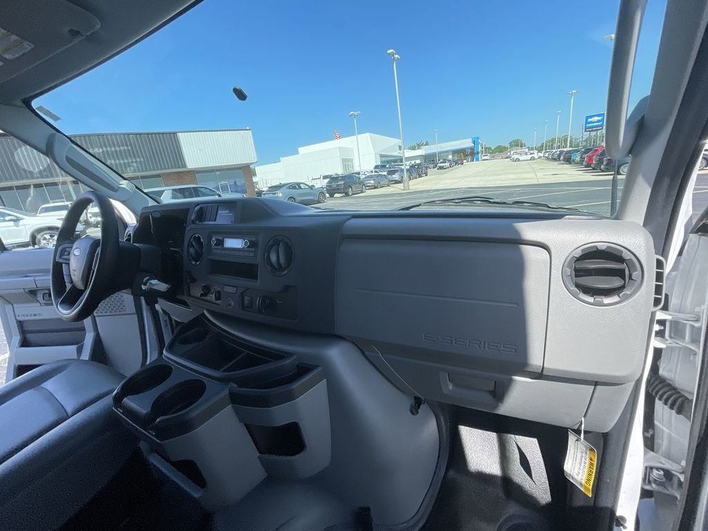 2023 Ford E-Series Cutaway Base - Photo 23