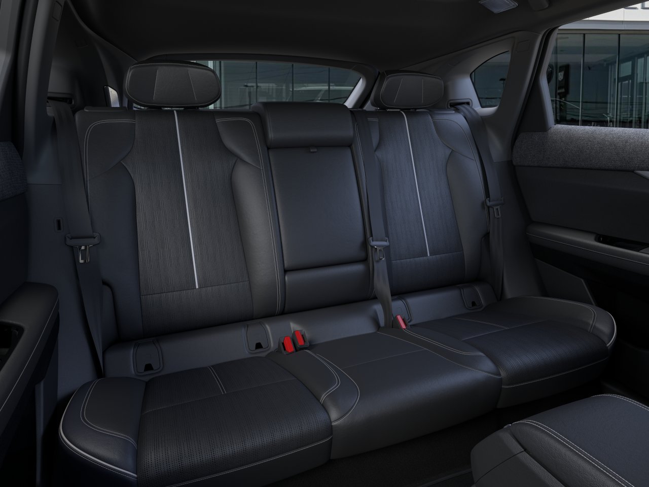 2027 Cadillac OPTIQ Premium Luxury - Photo 17