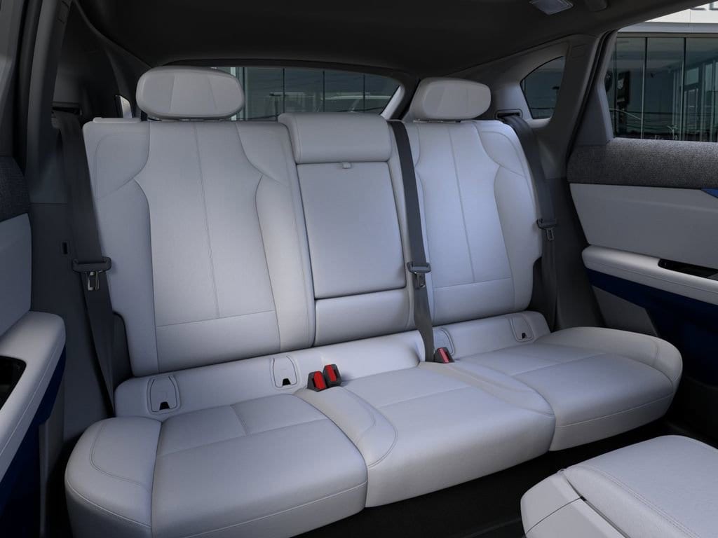 2026 Cadillac OPTIQ Luxury - Photo 17