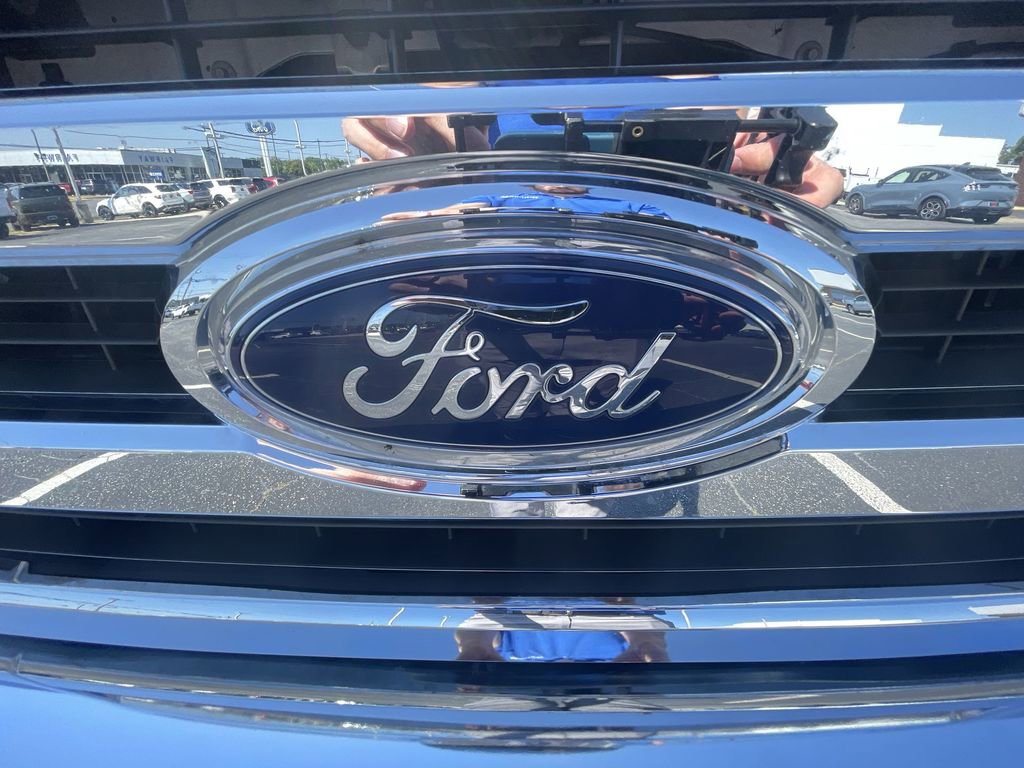 2023 Ford E-Series Cutaway Base - Photo 24