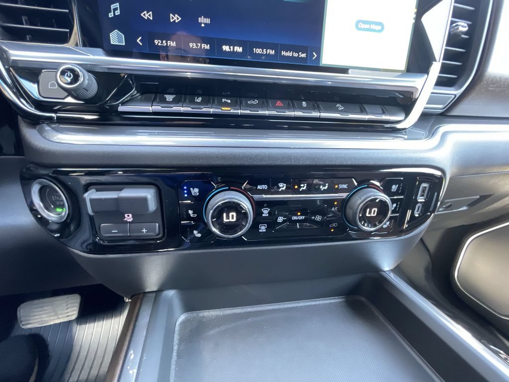 2025 Chevrolet Silverado 2500HD High Country - Photo 36