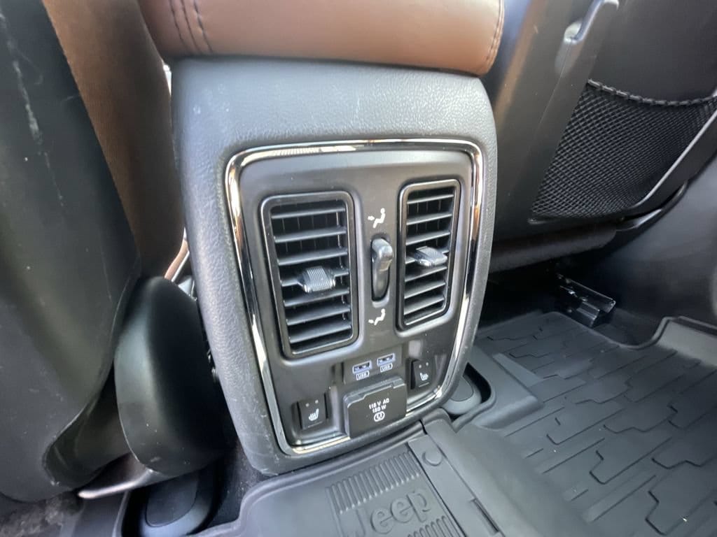 2020 Jeep Grand Cherokee Overland - Photo 22