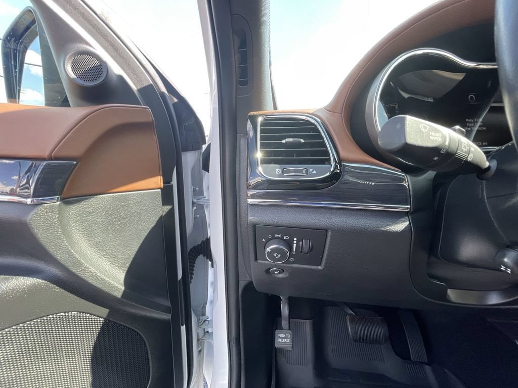 2020 Jeep Grand Cherokee Overland - Photo 18