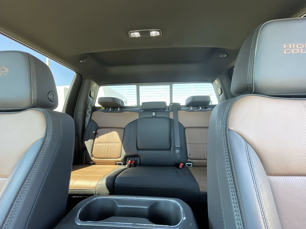 2025 Chevrolet Silverado 2500HD High Country - Photo 20