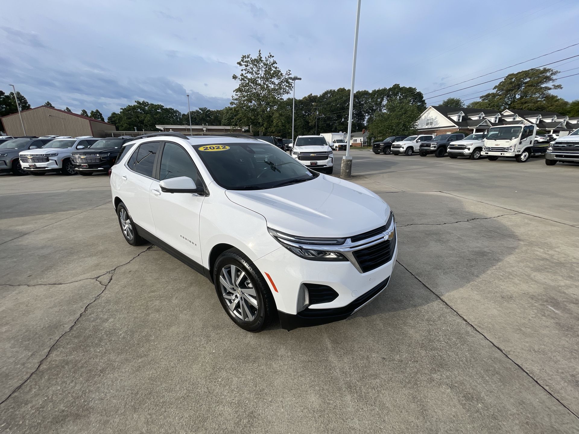 Used 2022 Chevrolet Equinox LT with VIN 3GNAXKEV2NL279503 for sale in Greenville, SC