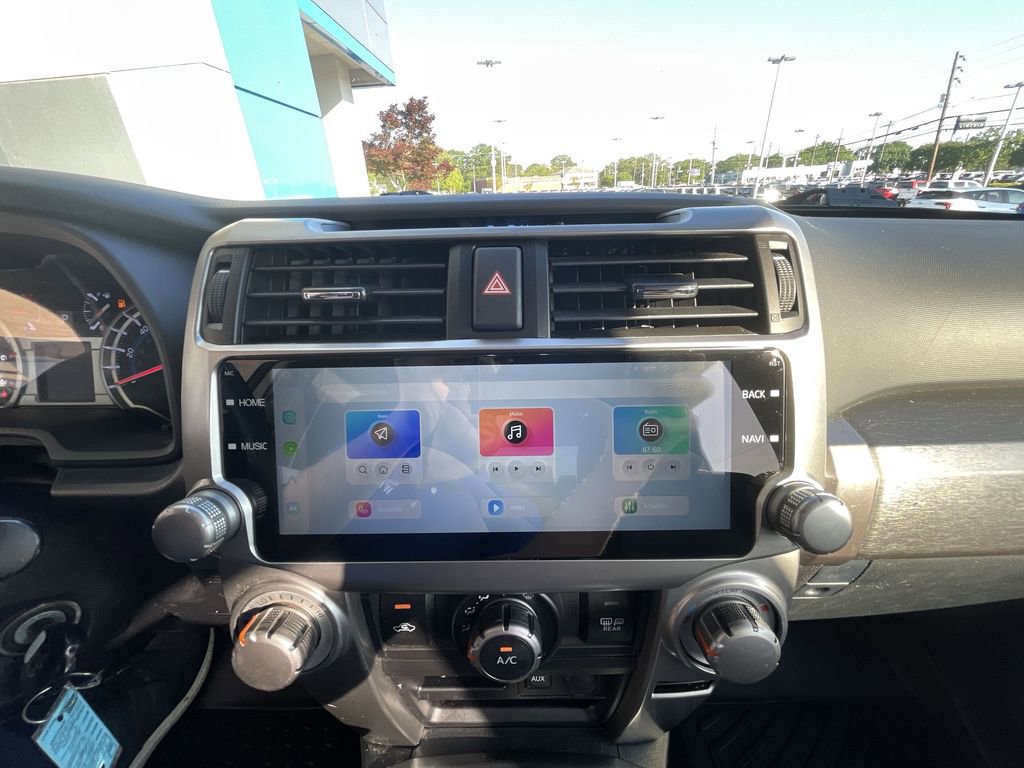 2018 Toyota 4Runner SR5 - Photo 14