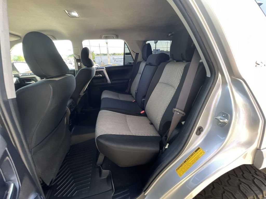 2018 Toyota 4Runner SR5 - Photo 25
