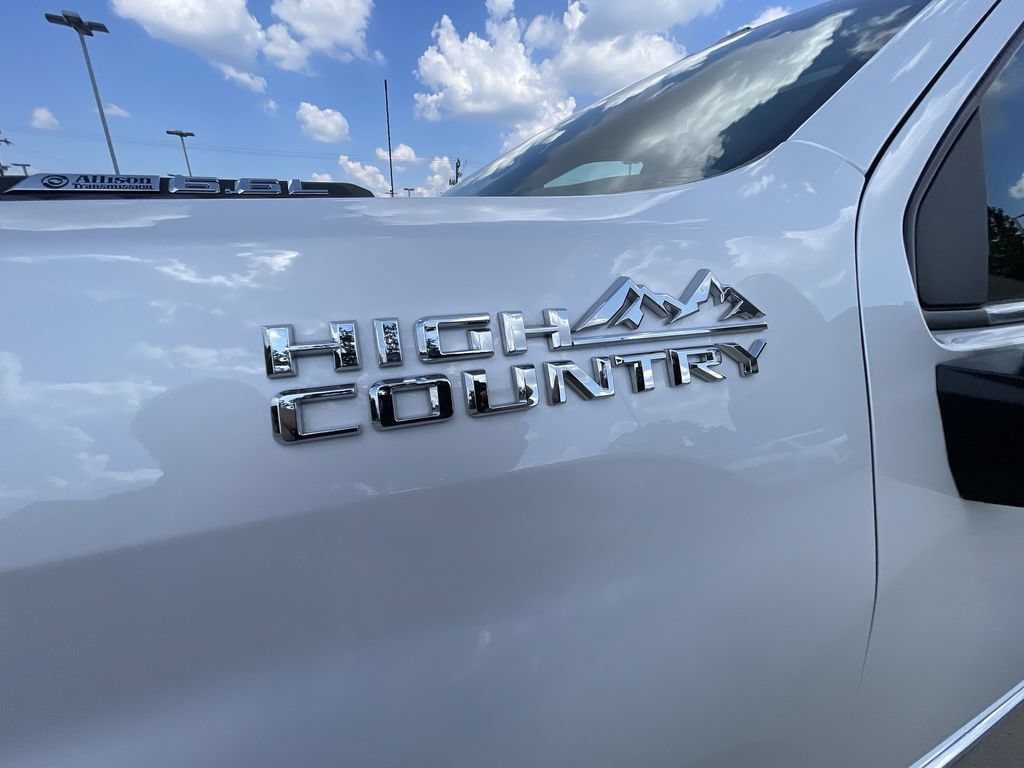 2025 Chevrolet Silverado 2500HD High Country - Photo 32