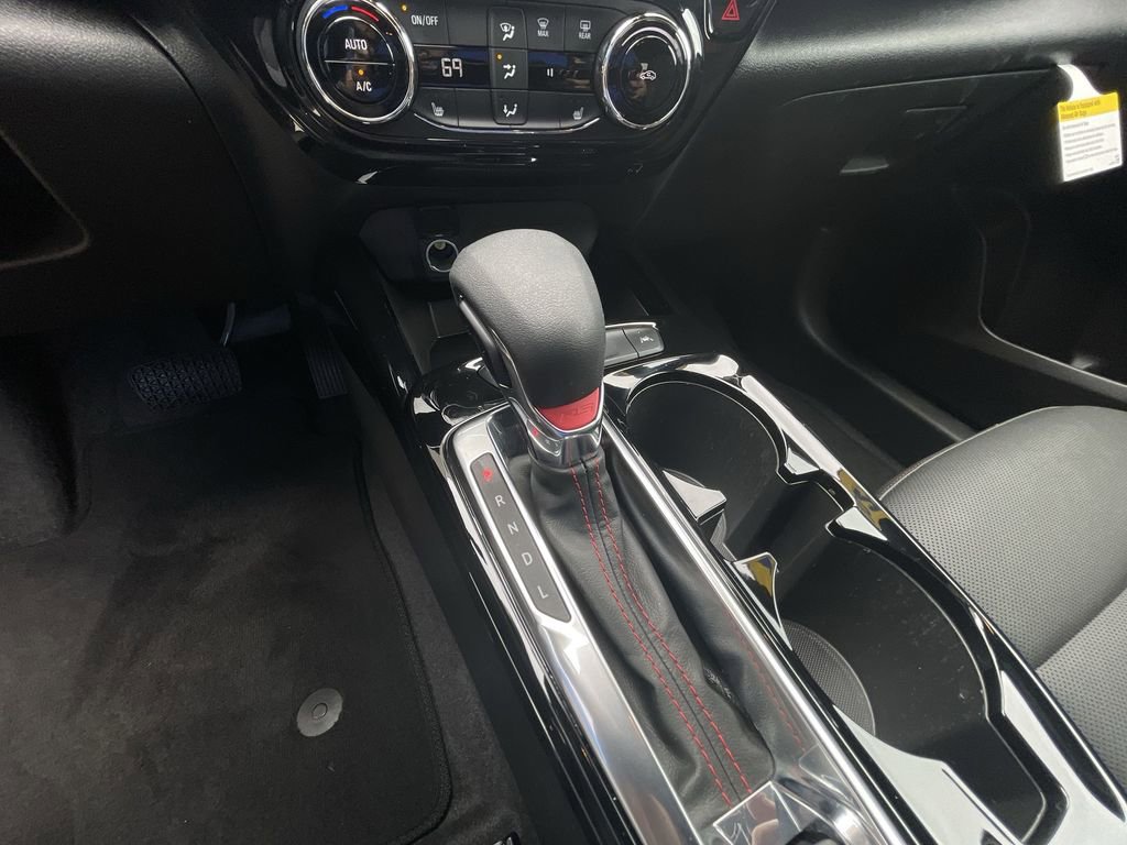 2025 Chevrolet Trax RS - Photo 16
