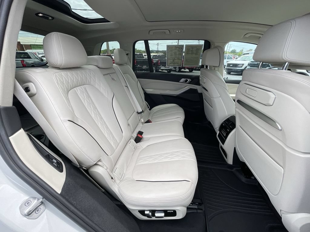 2023 BMW X7 40i - Photo 27