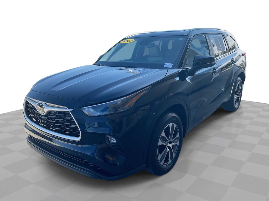Used 2023 Toyota Highlander Platinum SUV
