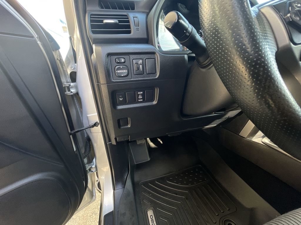 2018 Toyota 4Runner SR5 - Photo 17