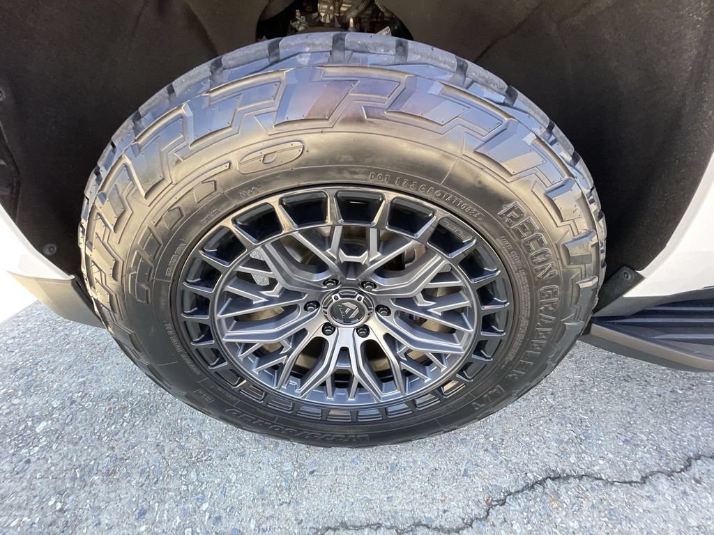 2021 Chevrolet Tahoe LT - Photo 32