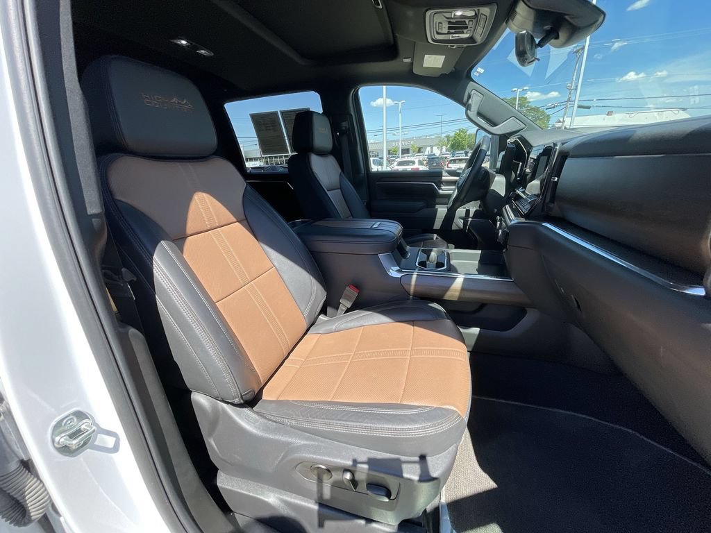 2025 Chevrolet Silverado 2500HD High Country - Photo 28