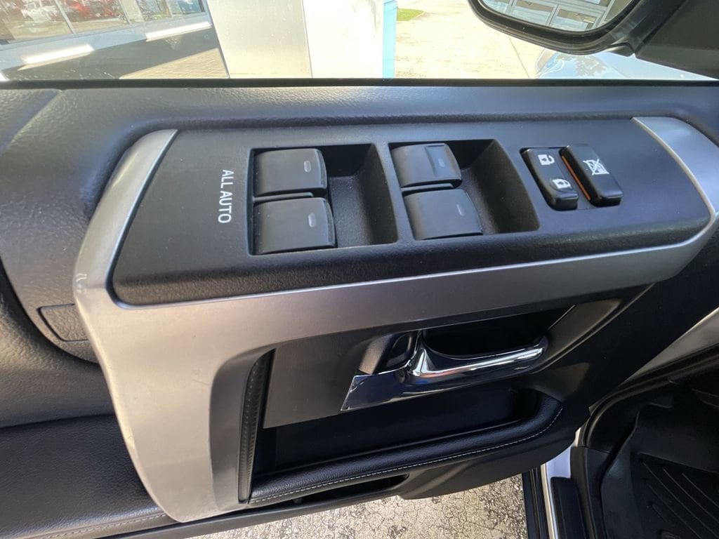 2018 Toyota 4Runner SR5 - Photo 23