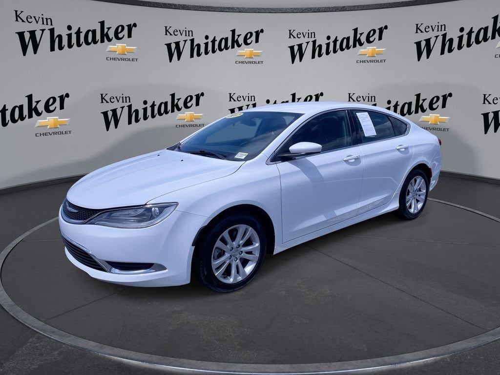 2017 Chrysler 200 Limited Platinum's photo