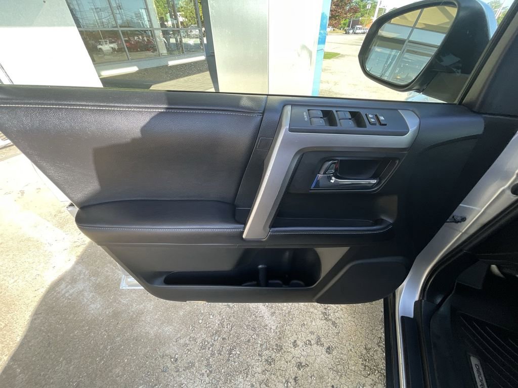 2018 Toyota 4Runner SR5 - Photo 22