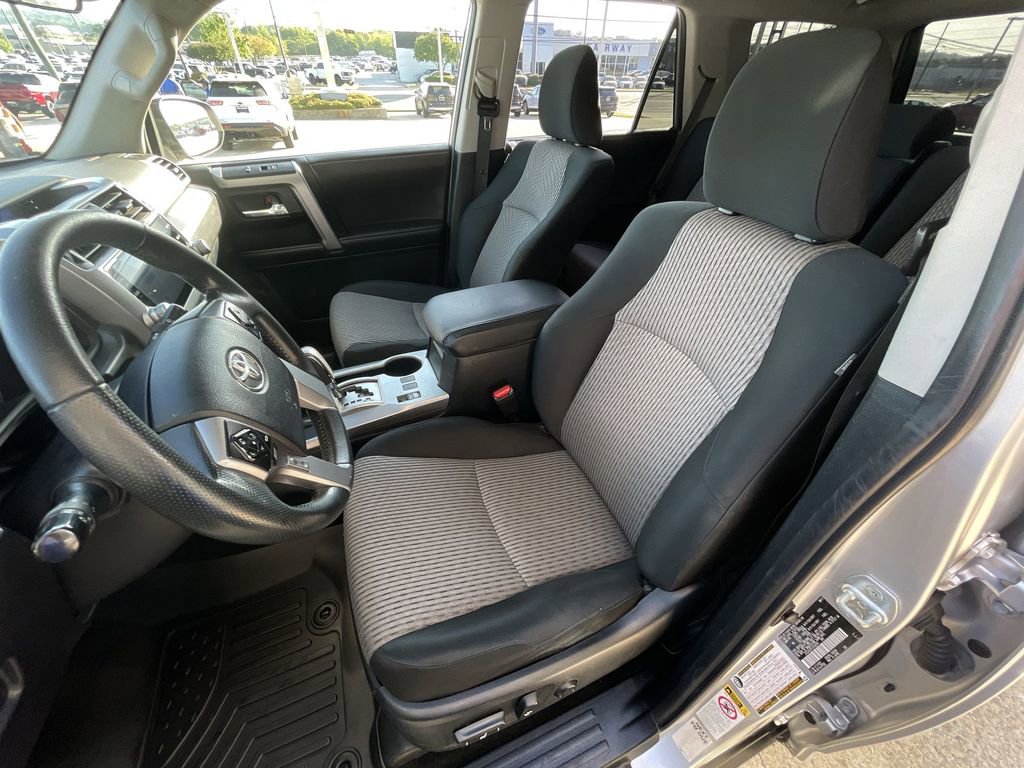 2018 Toyota 4Runner SR5 - Photo 18