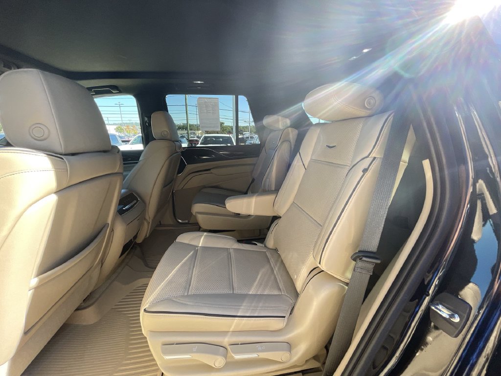 2022 Cadillac Escalade Premium Luxury - Photo 25
