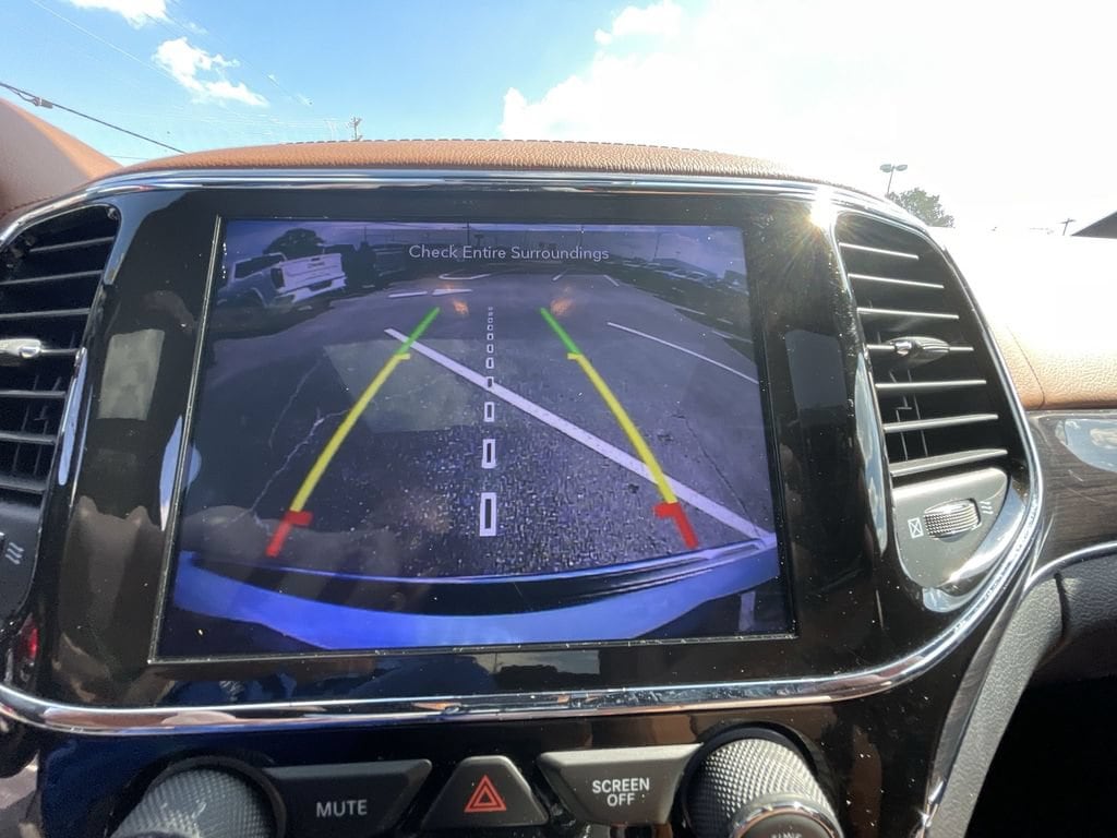 2020 Jeep Grand Cherokee Overland - Photo 15
