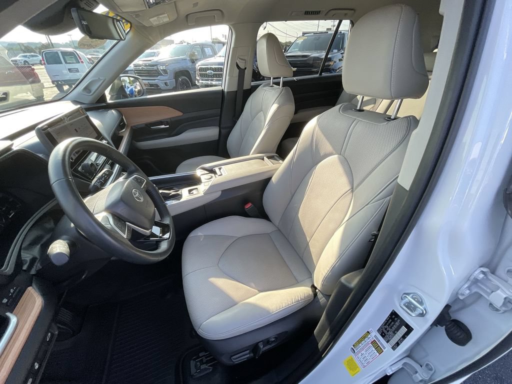 2024 Toyota Grand Highlander Limited - Photo 19