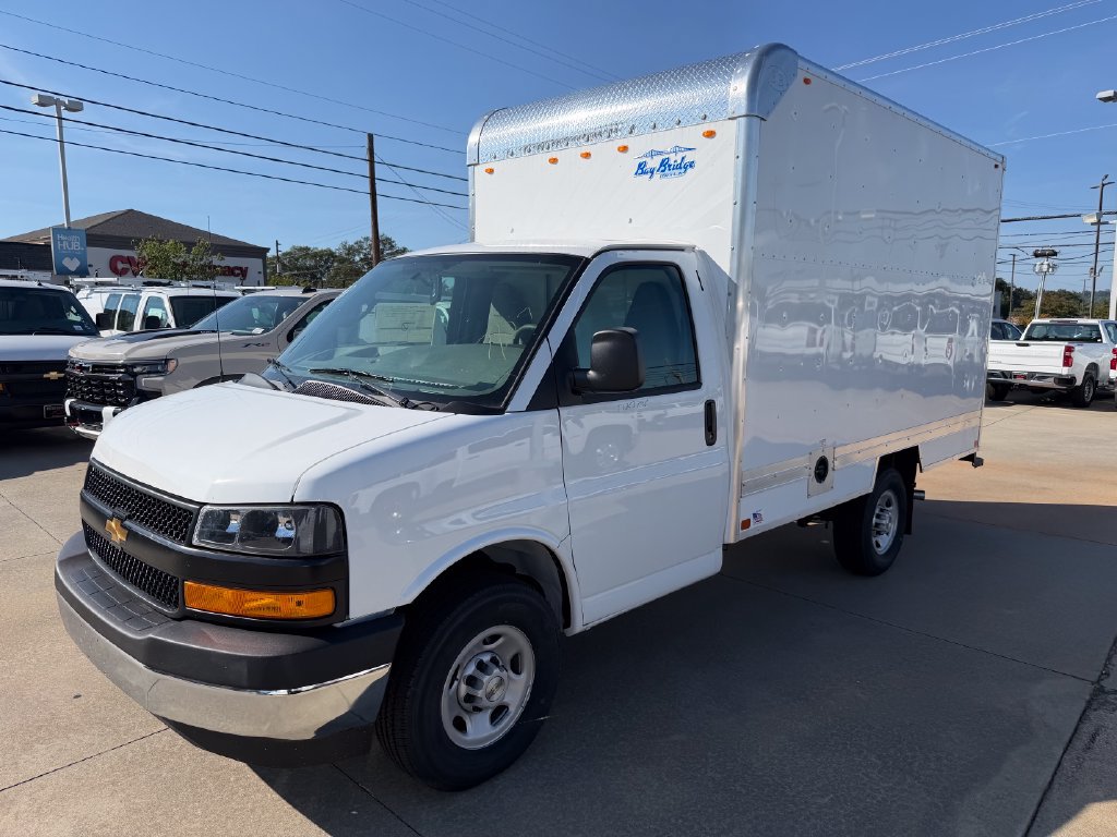 2026 Chevrolet Express Cutaway Base