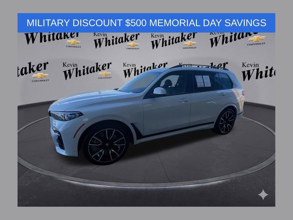 2022 BMW X7 xDrive40i's photo