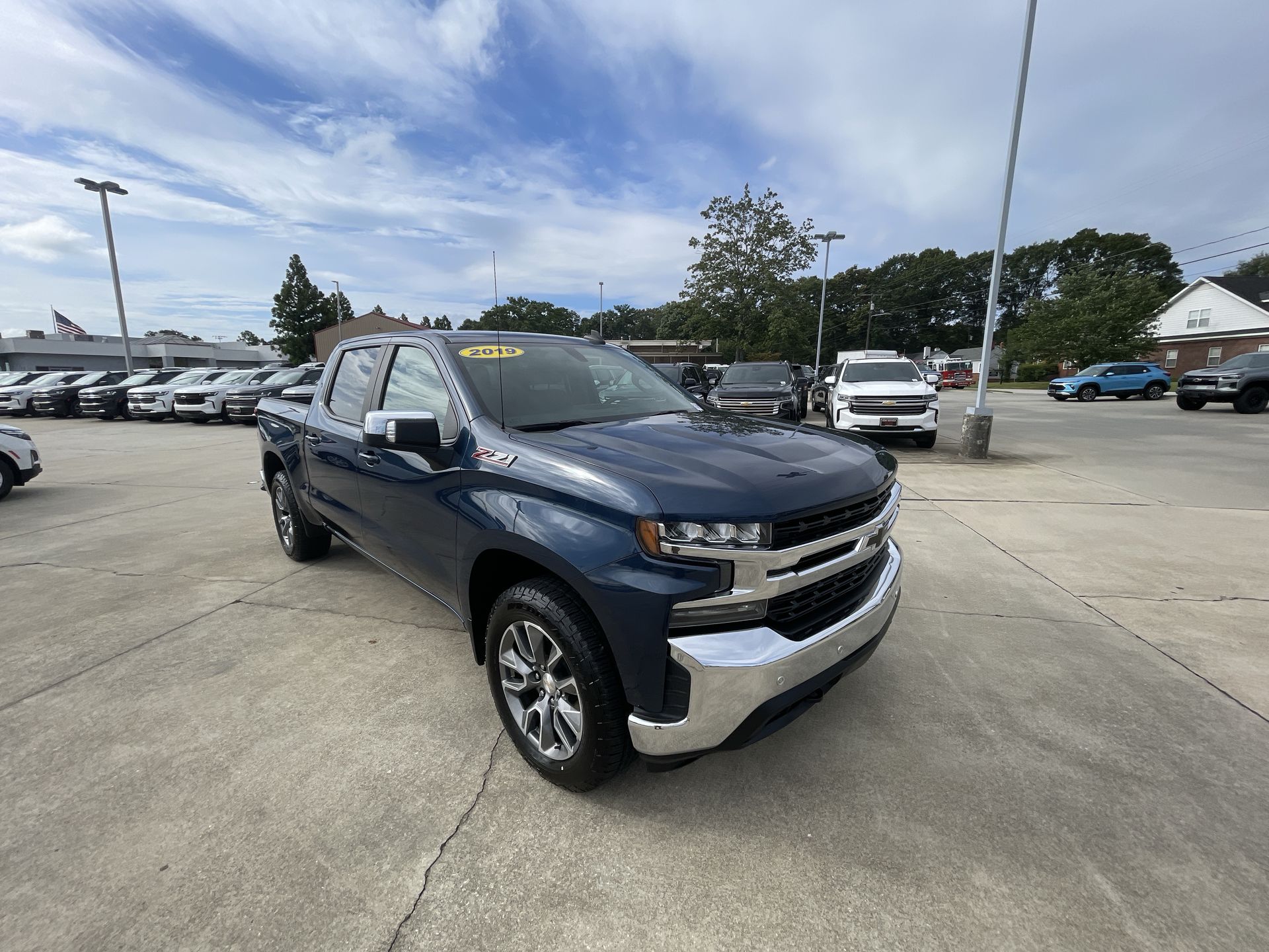 Used 2019 Chevrolet Silverado 1500 LT with VIN 1GCUYDED3KZ168467 for sale in Greenville, SC