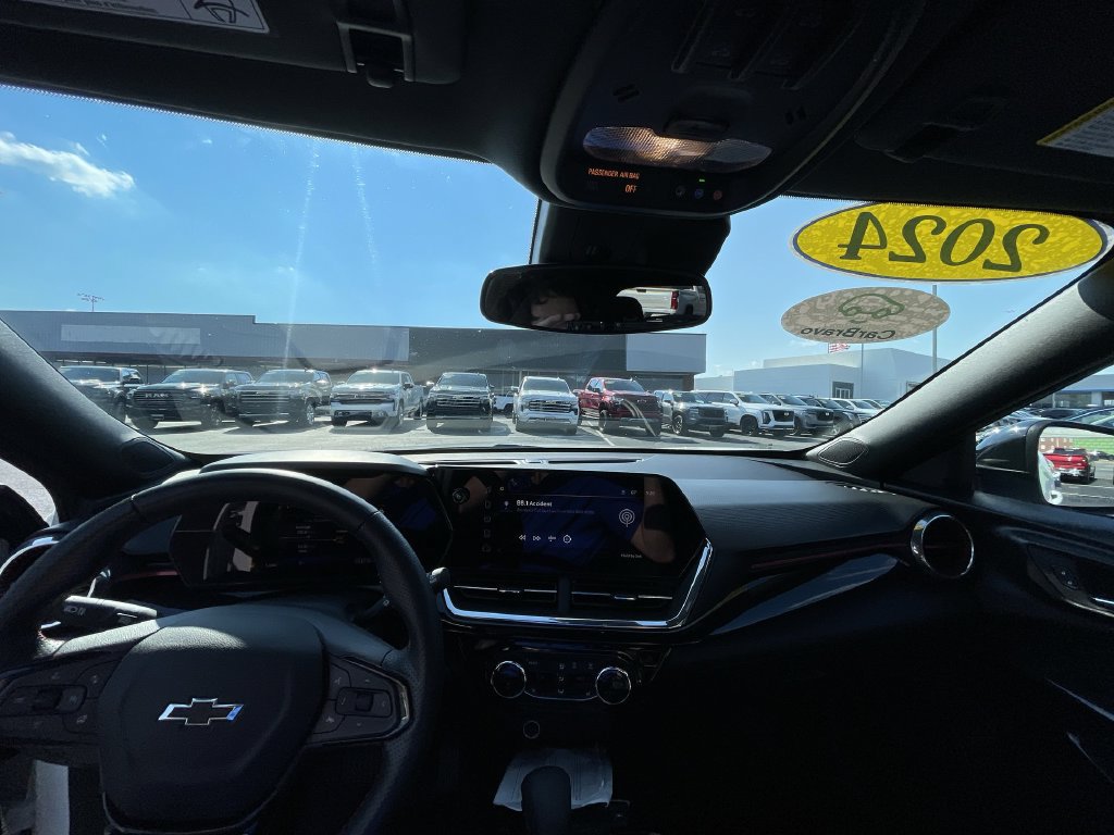2024 Chevrolet Trax RS - Photo 11