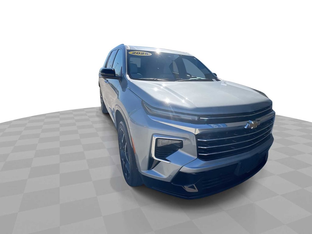 Used 2025 Chevrolet Traverse High Country SUV