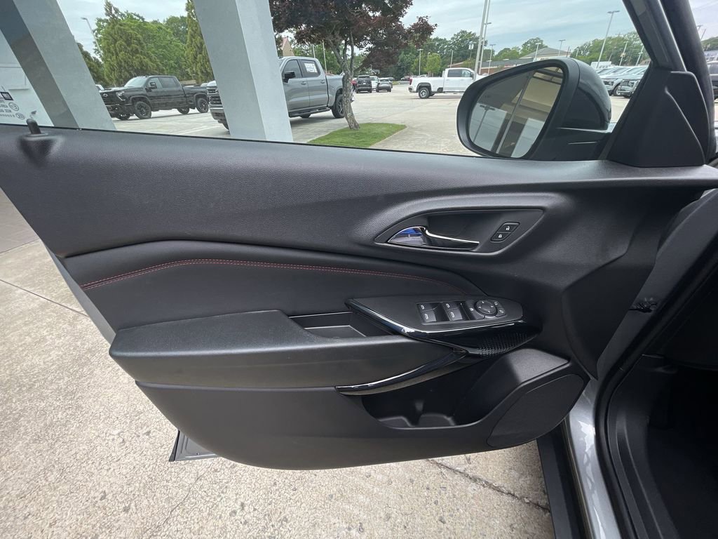 2025 Chevrolet Trax RS - Photo 21