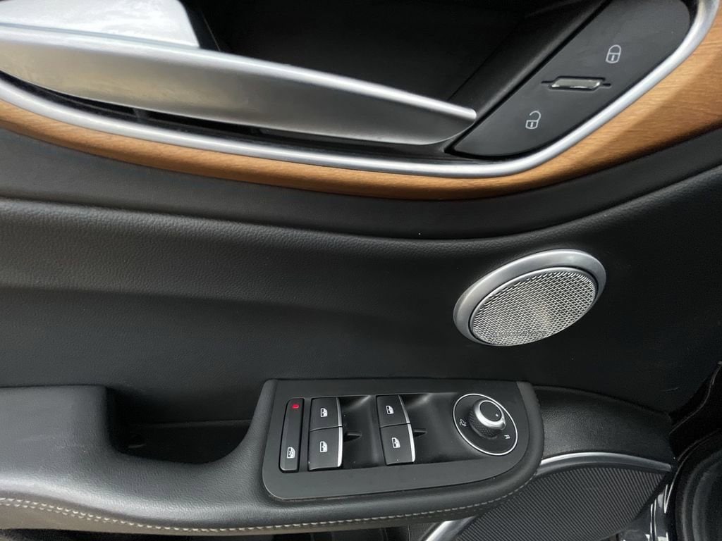 2020 Alfa Romeo Giulia Ti Lusso - Photo 24