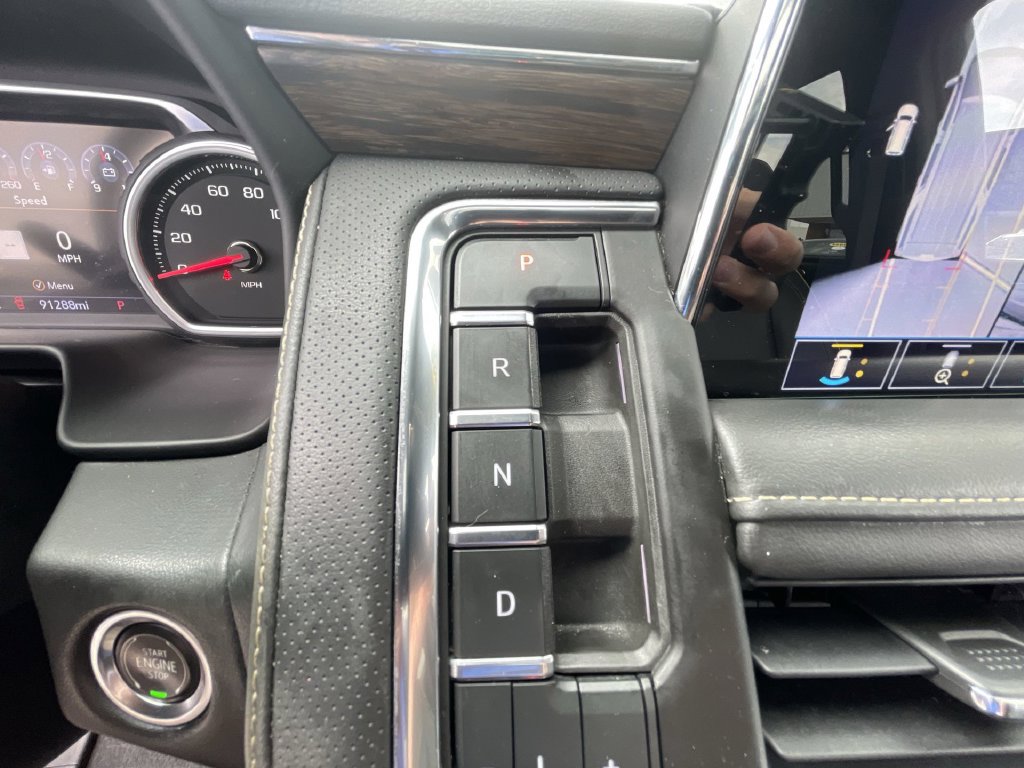 2021 Chevrolet Suburban Premier - Photo 16