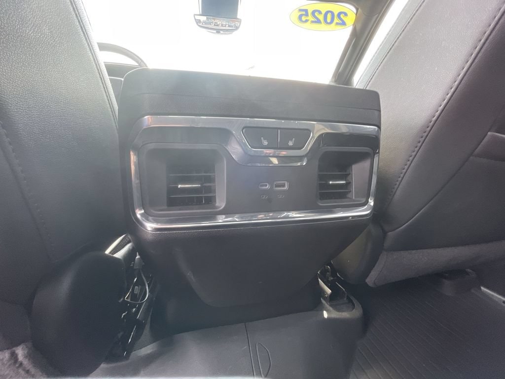 2025 Chevrolet Silverado 2500HD High Country - Photo 21