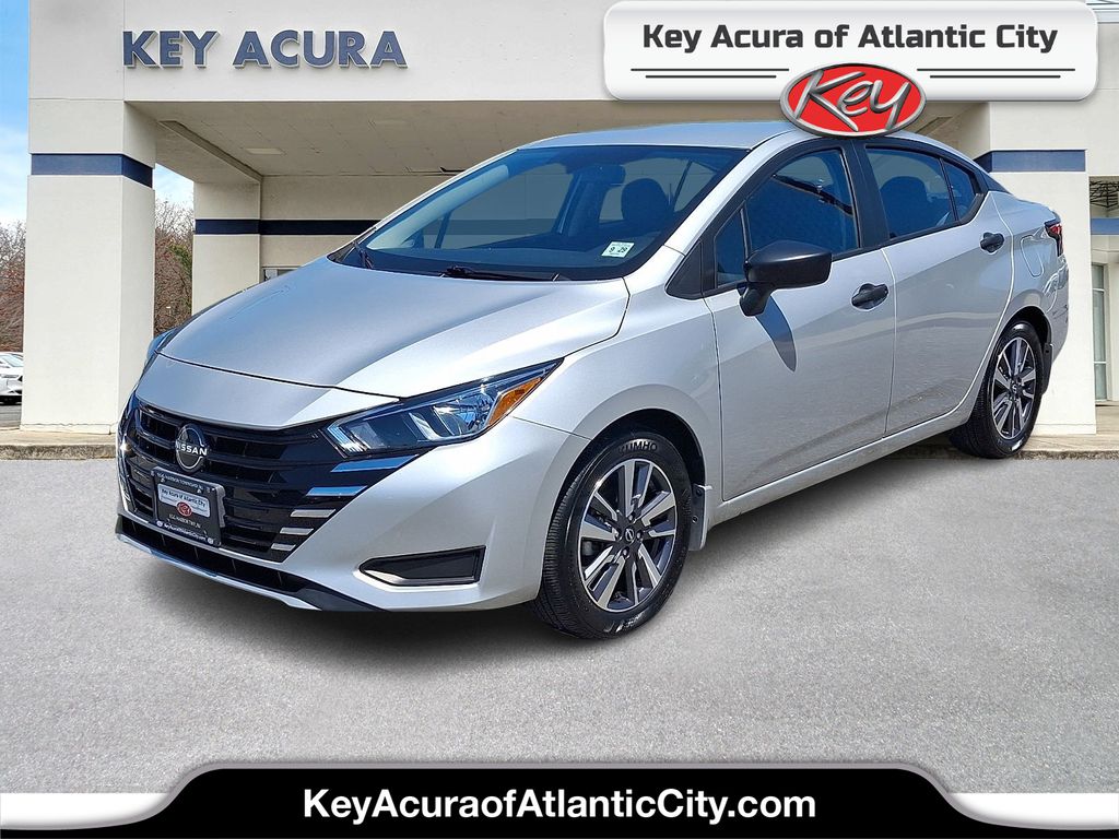 2024 Nissan Versa 1.6 S CVT's photo