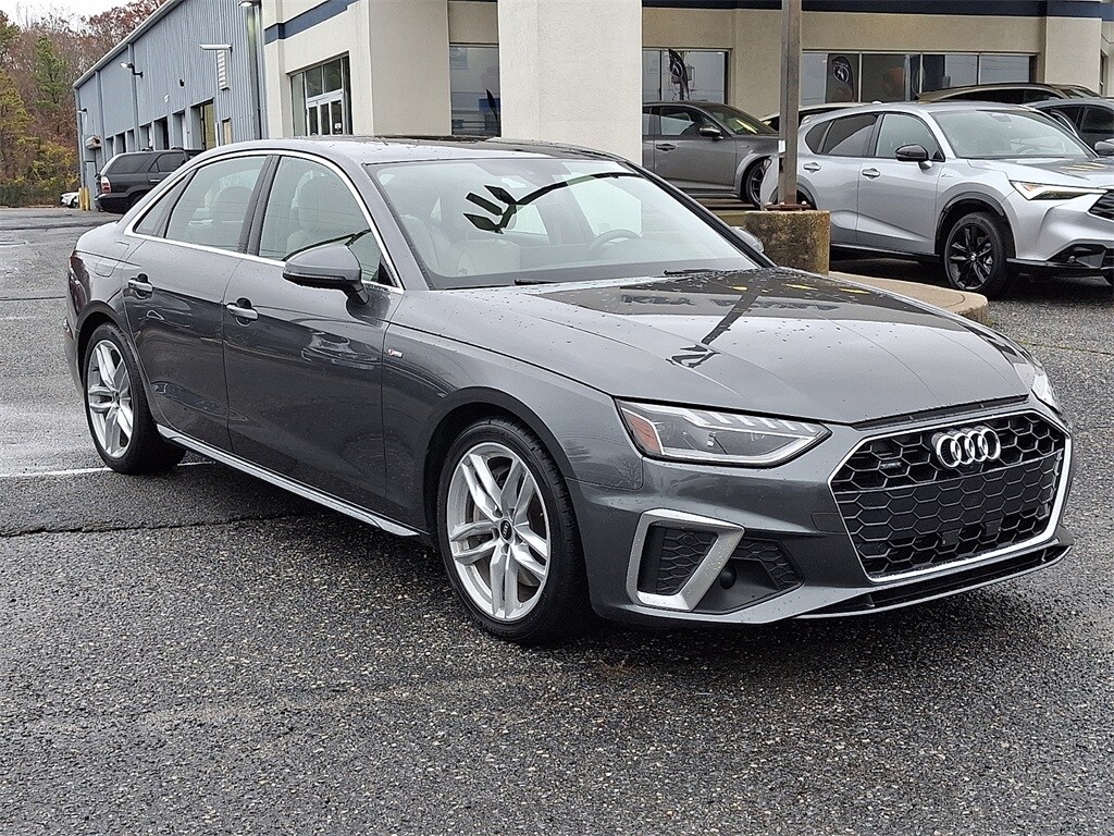 2024 Audi A4 45 S line Premium photo 3