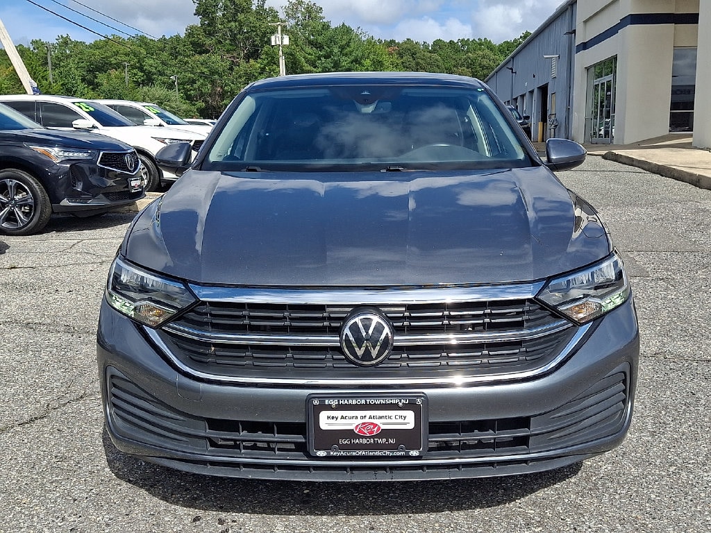 Used 2024 Volkswagen Jetta SE with VIN 3VW7M7BU2RM010774 for sale in Egg Harbor Township, NJ