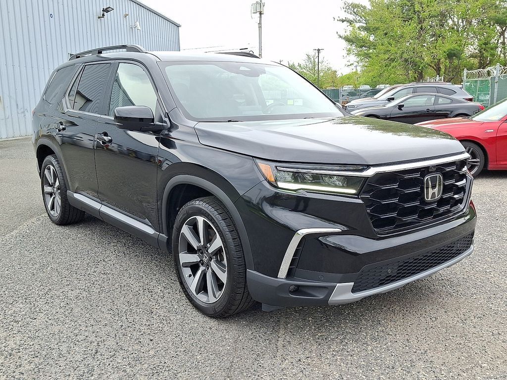 Used 2023 Honda Pilot Elite SUV