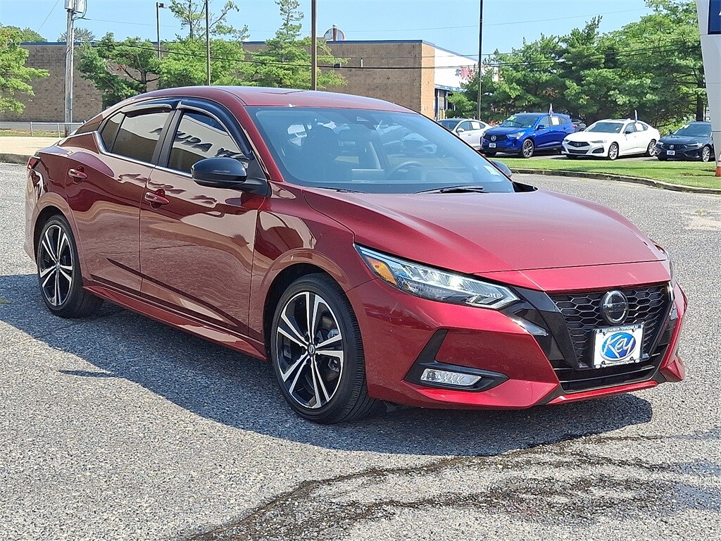 2023 Nissan Sentra SR photo 3