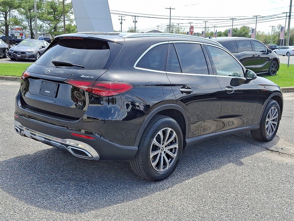2024 Mercedes Benz GLC 300 photo 4