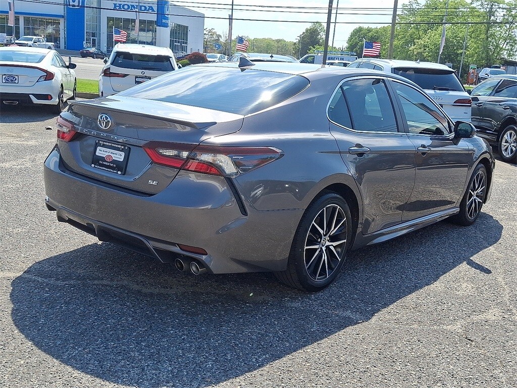 2023 Toyota Camry SE photo 4