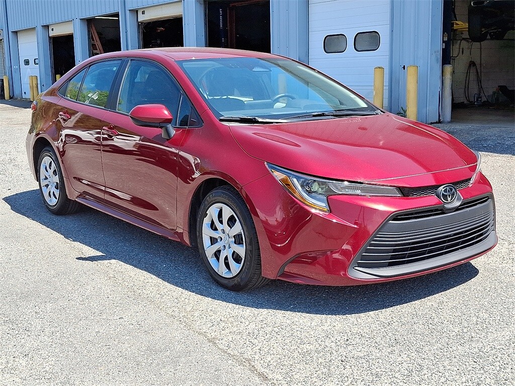 2024 Toyota Corolla LE photo 3