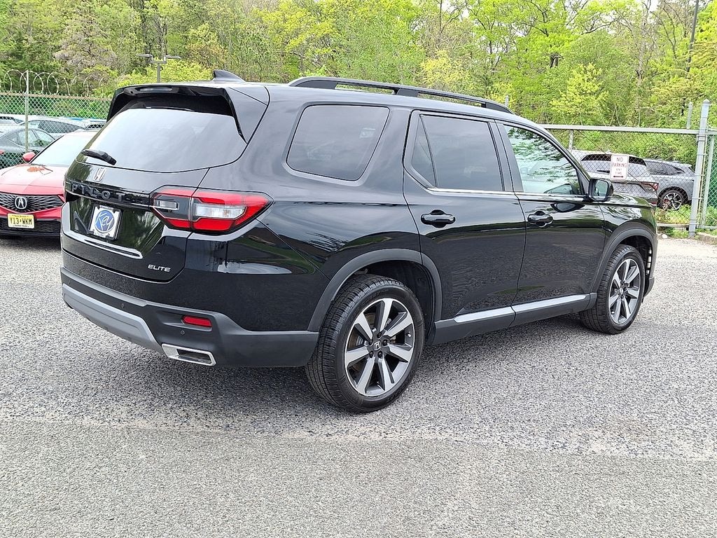 Used 2023 Honda Pilot Elite SUV