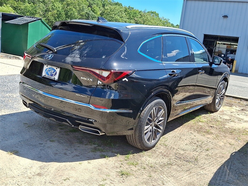 2026 Acura MDX SH-AWD Advance photo 3