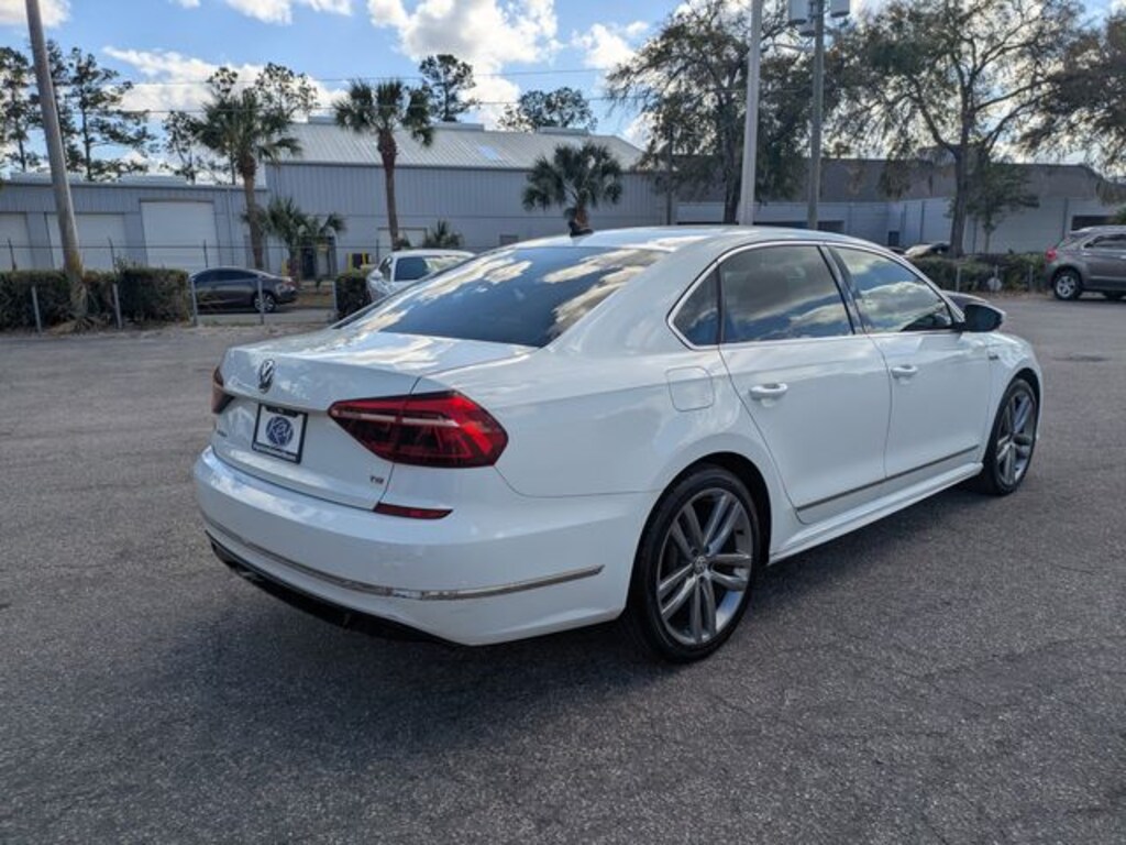 Used 2017 Volkswagen Passat 1.8T R-Line Sedan