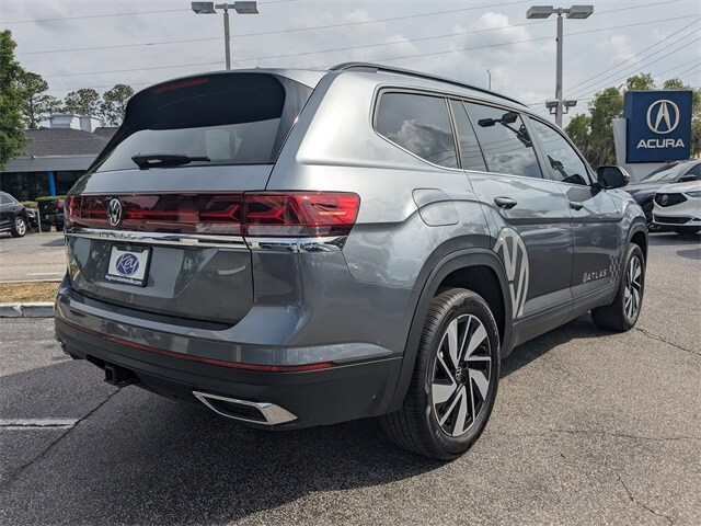 2025 Volkswagen Atlas SE Technology photo 4