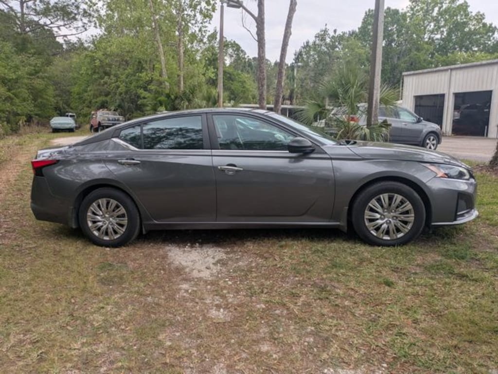 Used 2024 Nissan Altima 2.5 S Sedan